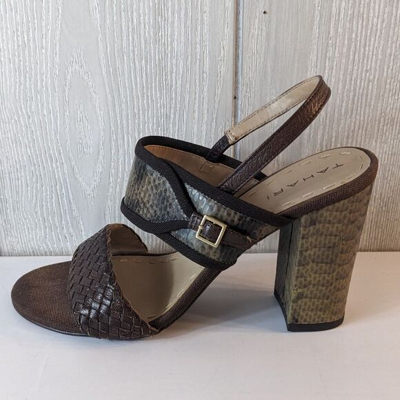 Tahari Jada Chunky Heel Open Toe Shoes EUC SZ 8 - Picture 9 of 9